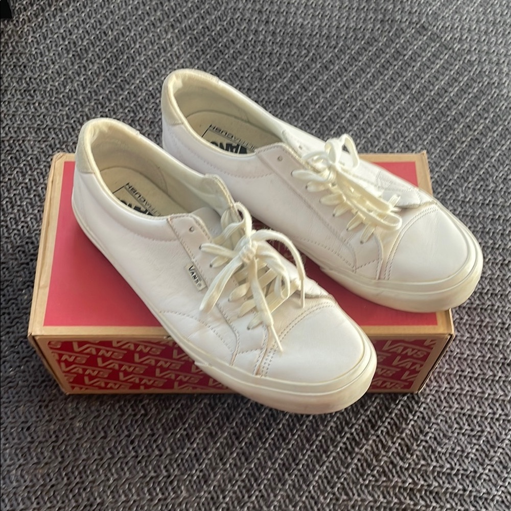 Vans Court Low White Leather Sneakers